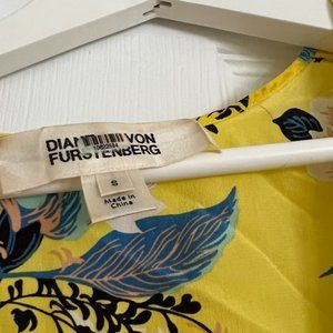 Diane von Furstenberg Floral Wrap Dress M Sleeveless V-neck Tie-Waist Yellow